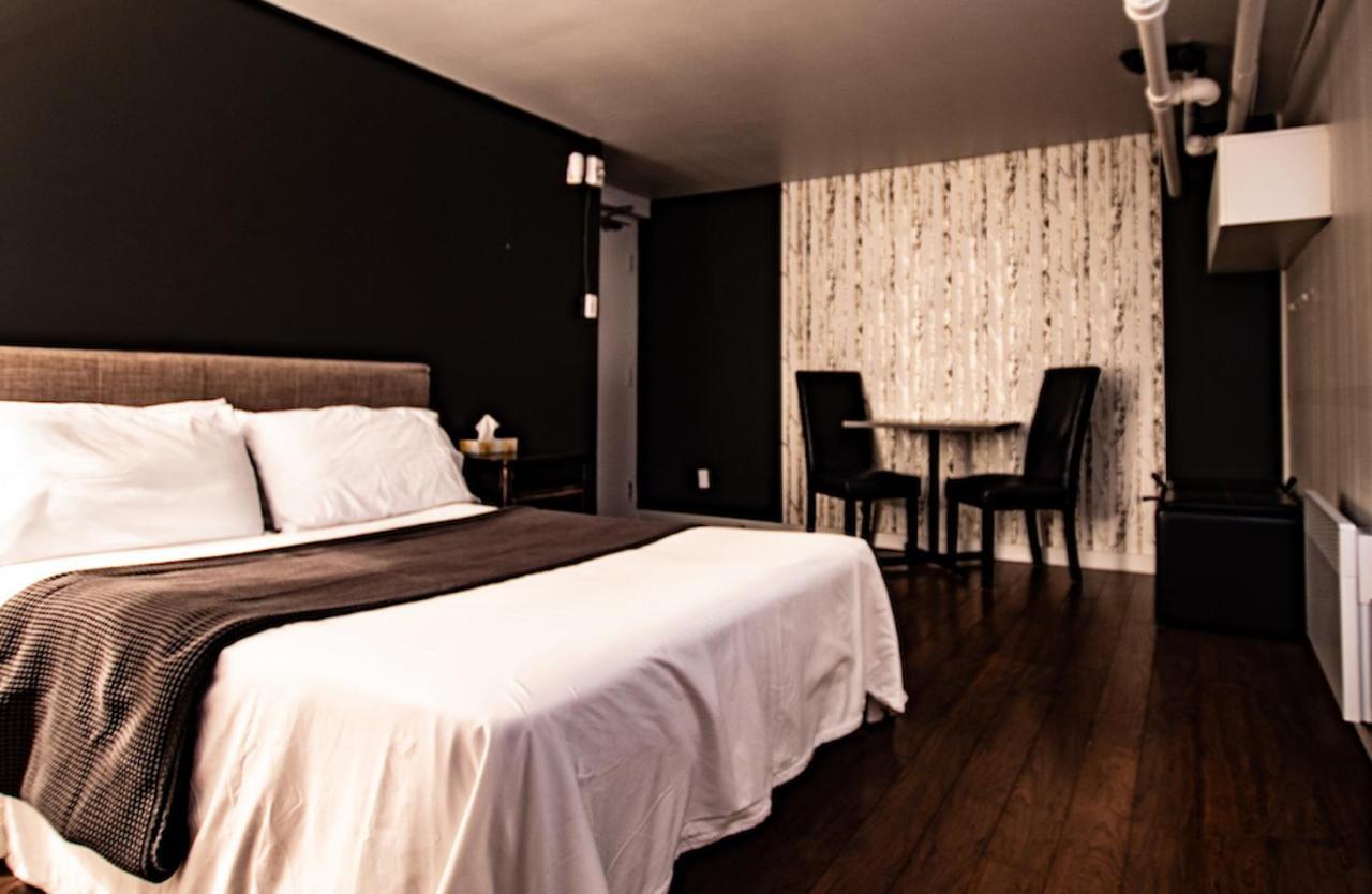 Auberge Du Presbytere De Riviere-Eternite Riviere Eternite Bagian luar foto