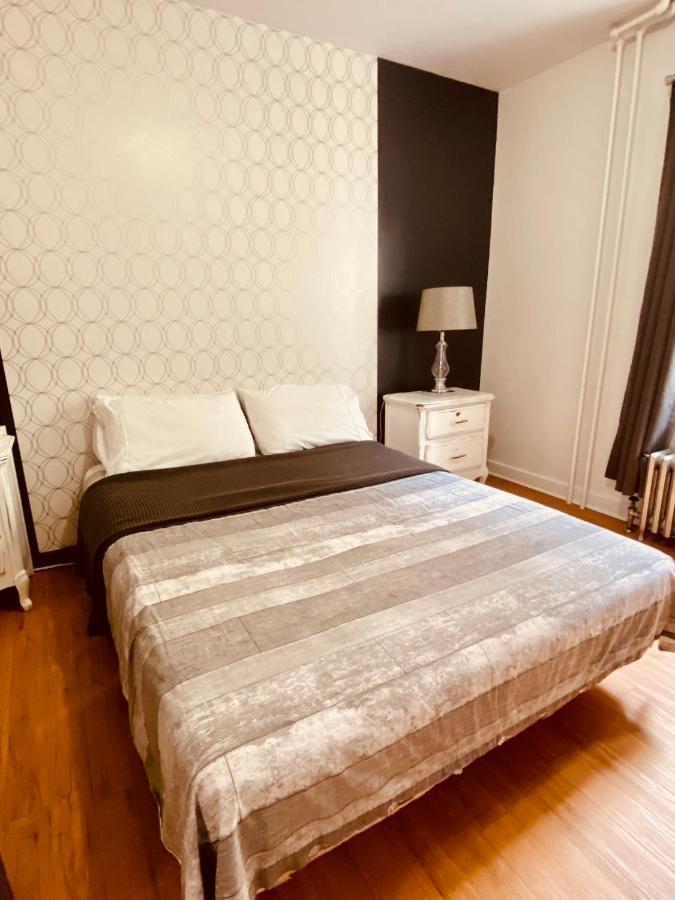 Auberge Du Presbytere De Riviere-Eternite Riviere Eternite Bagian luar foto